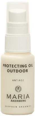 Maria Åkerberg Protecting Oil Outdoor