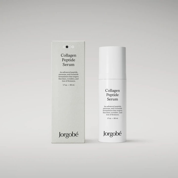 Jorgobé Multi-Peptide Filler Serum 50 ml mot fine linjer og rynker i hvit sylindrisk flaske og eske.