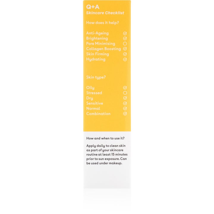 Q+A Peptide Renewing Face Sunscreen 50 ml solbeskyttelse i gul eske med sjekkliste for anti-ageing og bruk.
