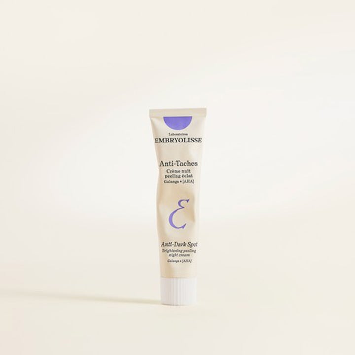 Embryolisse Brightening Dark Spot Night Peeling 40 ml nattkrem mot mørke flekker i beige tube med lilla detaljer og AHA