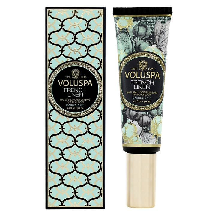 Voluspa French Linen 50 ml fuktighetsgivende håndkrem i tube og eske med blått mønster og botaniske detaljer i gull