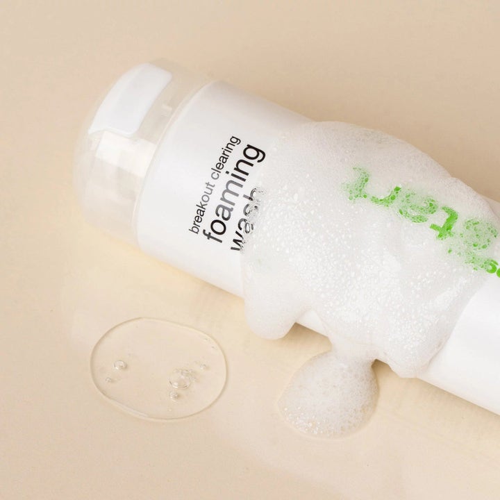 Dermalogica Clear Start Duo Breakout Clearing Foaming Wash med salisylsyre viser klar gel og luftig skum