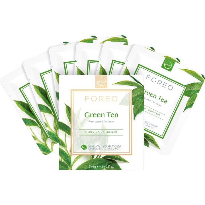 FOREO UFO Mask Natural Collection Green Tea 36 g rensende ansiktsmaske i hvite poser med grønne blader