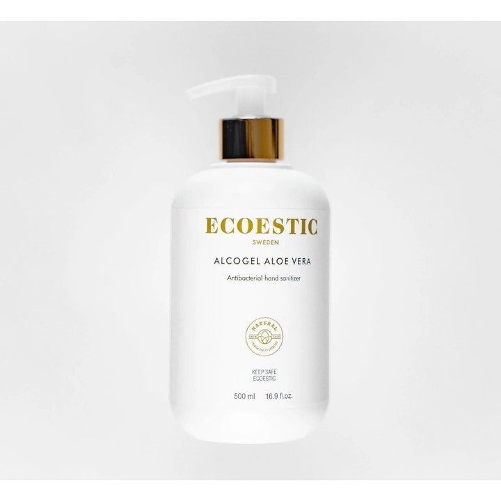 Ecoestic Alcogel Aloe Vera 500 ml pleiende hånddesinfeksjon i hvit flaske med pumpe og detaljer i gull