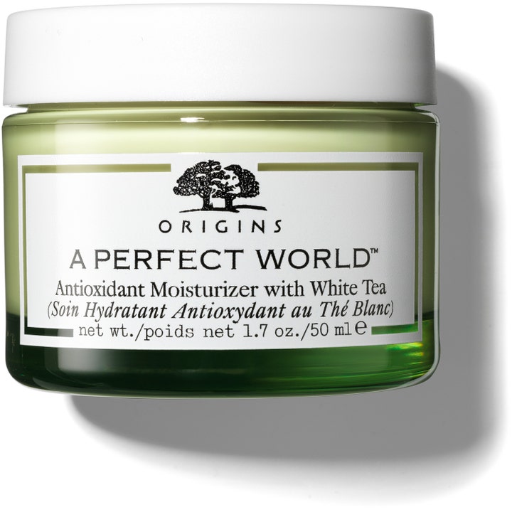 Origins A Perfect World Moisturizer 50 ml antioksidantbeskyttende ansiktskrem i en grønn glasskrukke med hvitt lokk