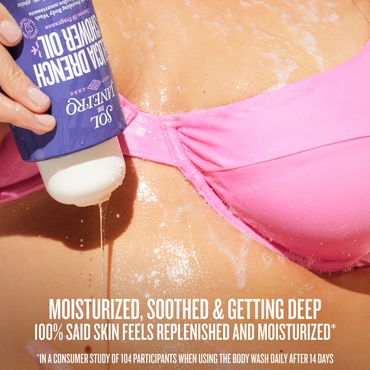 Sol de Janeiro Delicia Drench Shower Oil 385 ml pleiende dusjolje som gir et fyldig hvitt skum på huden
