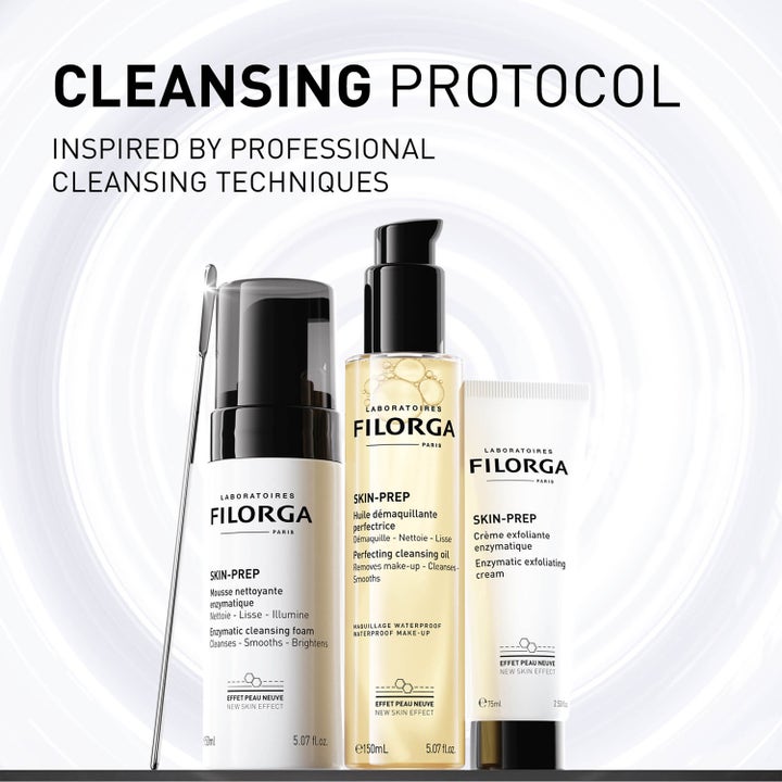 Filorga Skin-Prep Perfecting Cleansing Oil 150 ml rengjøringsolje i klar flaske som fjerner sminke og glatter huden.