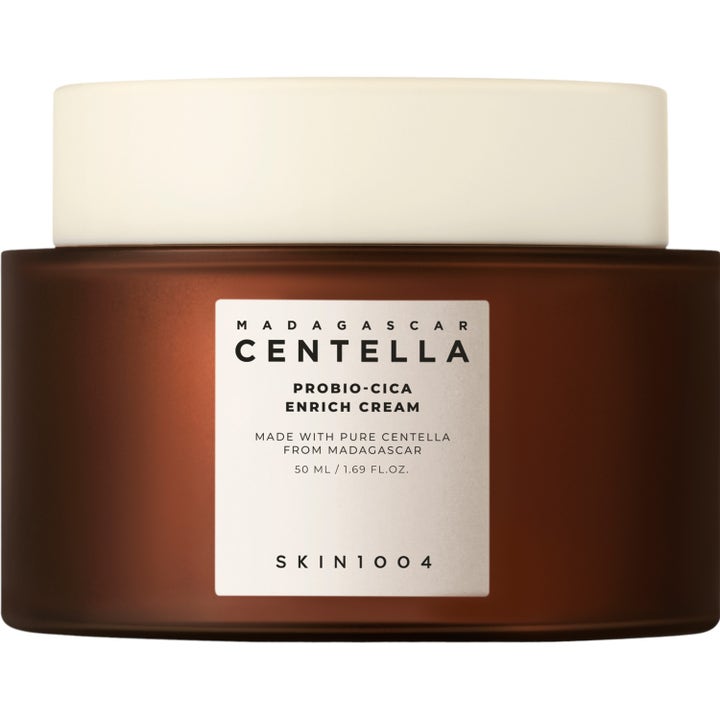 Skin1004 Madagascar Centella Probio-Cica Enrich Cream 50 ml beroligende ansiktskrem i brun krukke med hvitt lokk