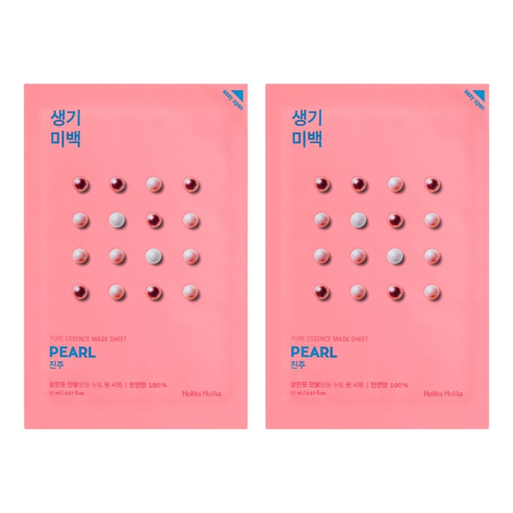 Holika Holika Pure Essence Mask Sheet Pearl 20 ml gir glød med to rosa arkmasker dekorert med perlemotiv.