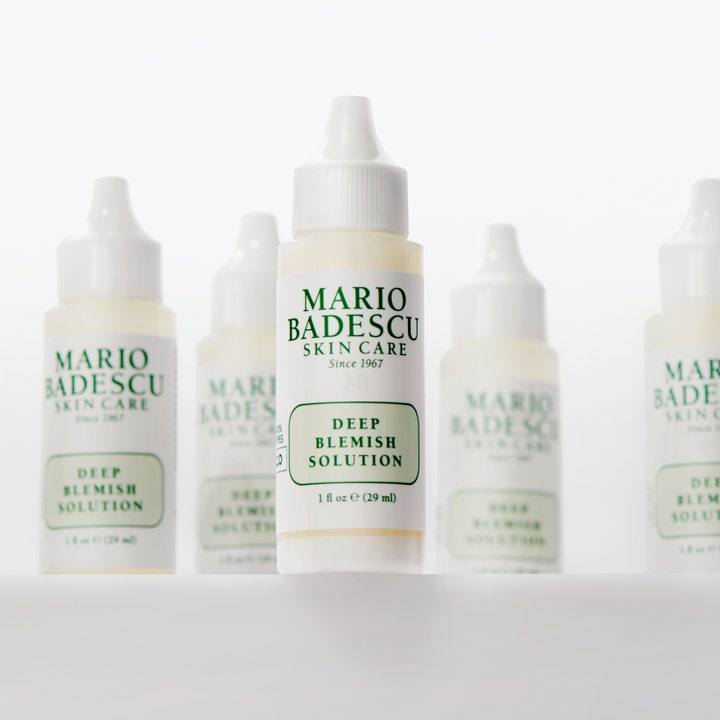Mario Badescu Deep Blemish Solution 29 ml punktbehandling mot kviser i hvite plastflasker med tynn tipp