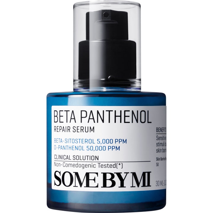 Some By Mi Beta Panthenol Repair Serum 30 ml reparerende ansiktsserum i blå glassflaske med hvit etikett og svart pumpe