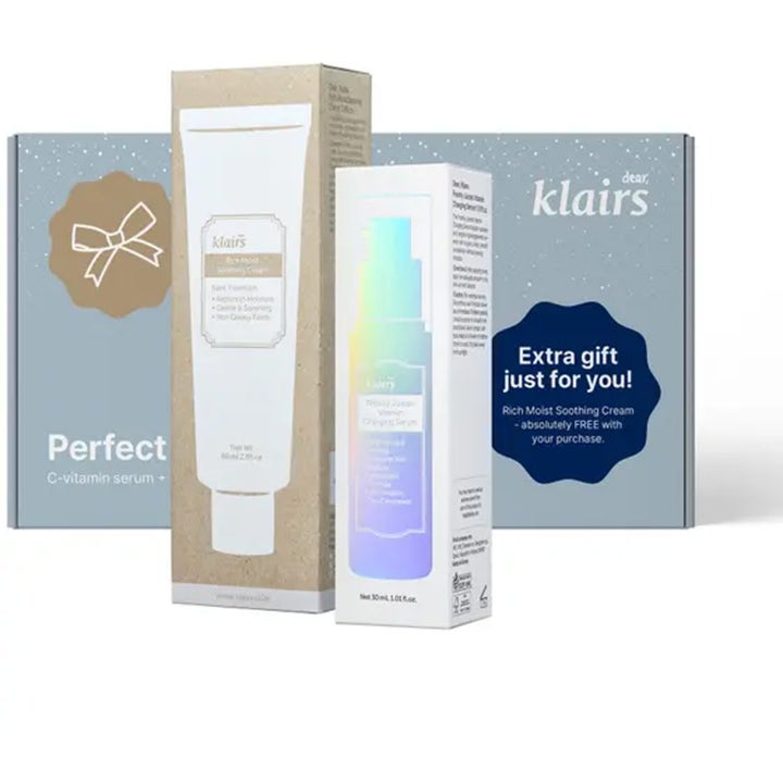 Klairs Perfect Duo 2 stk hudpleiesett som gir glød og fukt i beige og hvit gaveeske med C-vitamin serum.