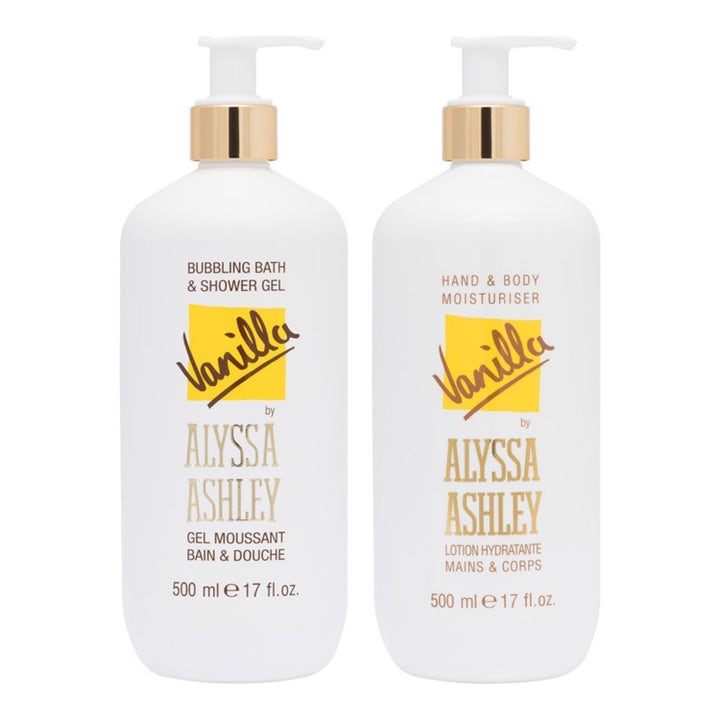 Alyssa Ashley Vanilla Duo 2x500 ml fuktighetsgivende kroppspleie i hvite flasker med gulldetaljer og pumpe