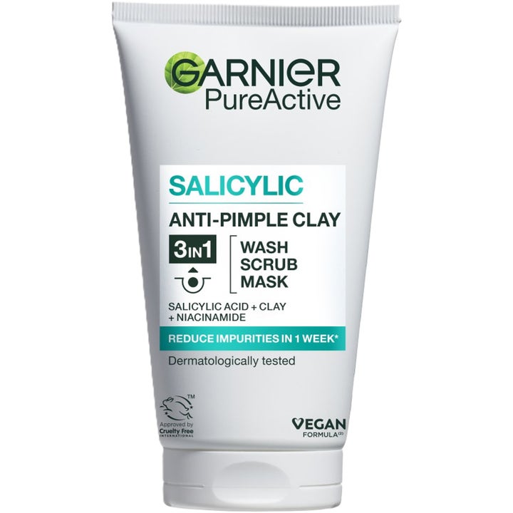 Garnier PureActive 3in1 Anti-Pimple Clay 150 ml ansiktsrens i hvit tube som motvirker urenheter med salisylsyre.