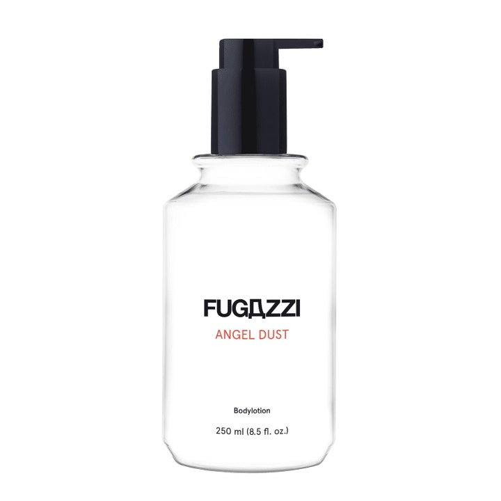 Fugazzi Angel Dust 250 ml bodylotion som gir fuktighet i en minimalistisk klar flaske med sort pumpe