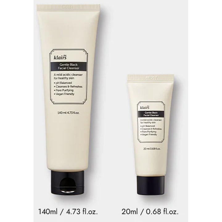 Klairs Gentle Black Facial Cleanser 20 ml vegansk ansiktsrens som renser porene vist i to beige tuber.