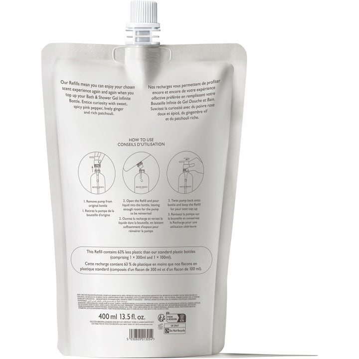 Molton Brown Fiery Pink Pepper Bath & Shower Gel Refill 400 ml dusjsåpe i hvit pose med bruksanvisning på baksiden