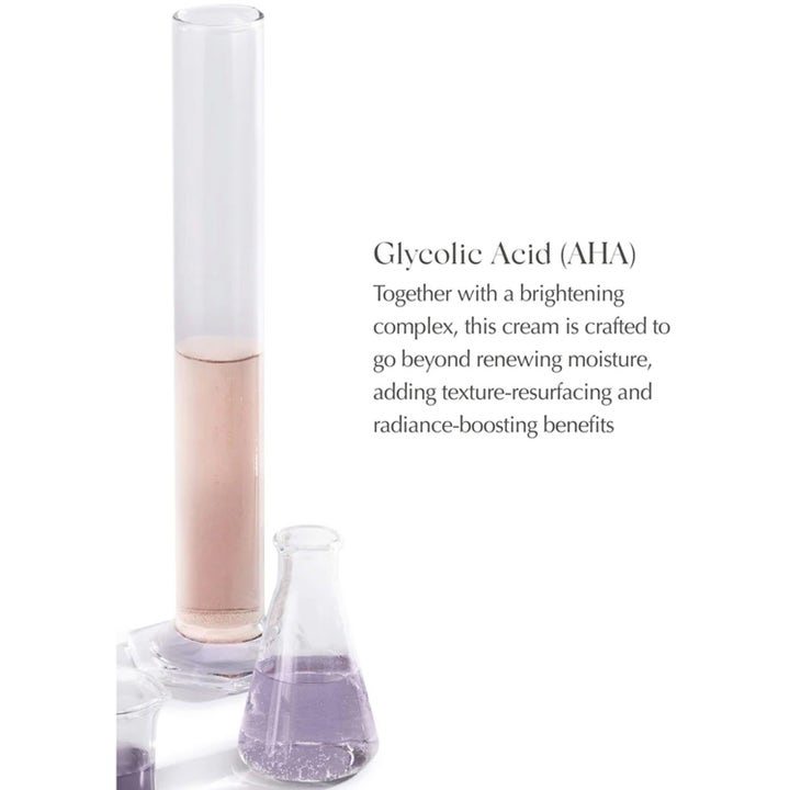 Exuviance Glycolic Perfecting Moisturizer 45 g nattkrem med AHA vist med laboratorieglass og tekst om glød og tekstur.
