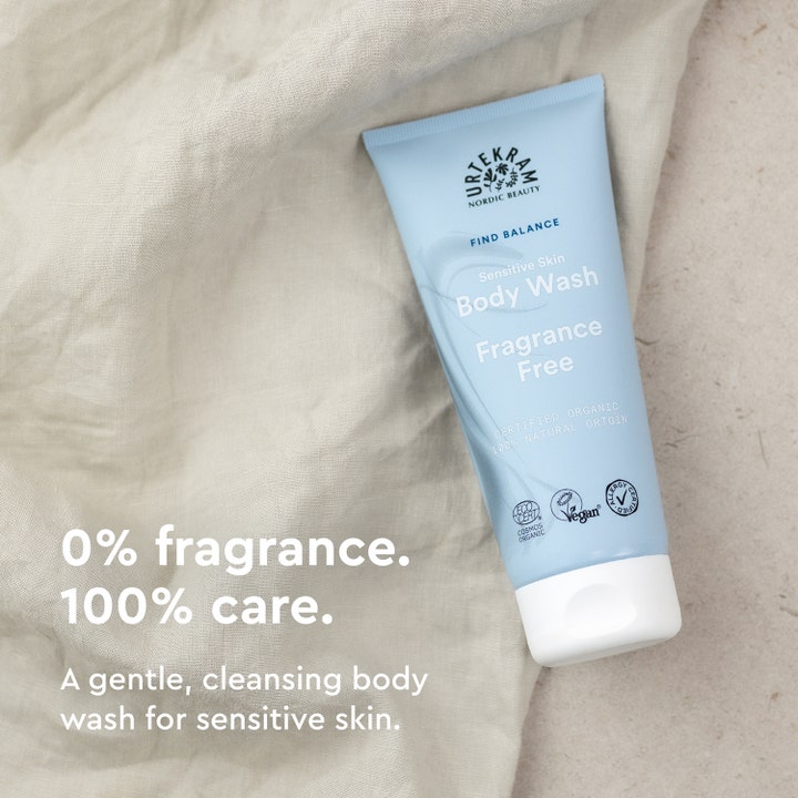 Urtekram Fragrance Free Body Wash 200 ml skånsom dusjsåpe i lyseblå tube med teksten 0% fragrance 100% care.