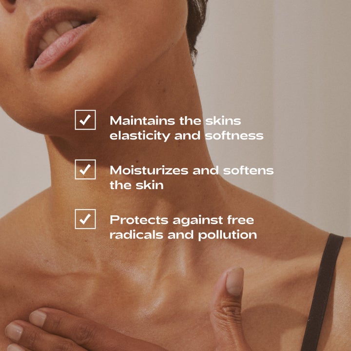 Bodyologist Skin Gloss Beyond Nourishing Body Oil 100 ml kroppsolje som gir fuktighet og elastisitet på glødende hud
