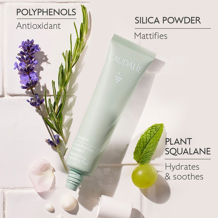 Caudalie Vinopure Moisturizing Mattifying Fluid 40 ml mattifiserende ansiktskrem i lysegrønn tube med urter og druer