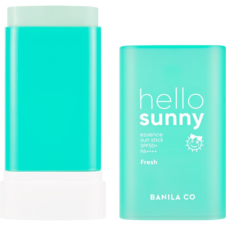 Banila Co Hello Sunny Essence Sun Stick 18,5 g SPF50+ solstift i turkis hylse med lysegrønn balm