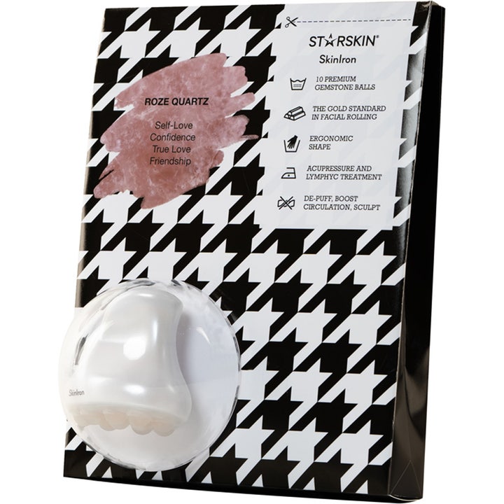 Starskin Skin Iron Face Rose Quartz 1 stk ansiktsverktøy som demper hevelser i eske med hundetannmønster og hvite kuler