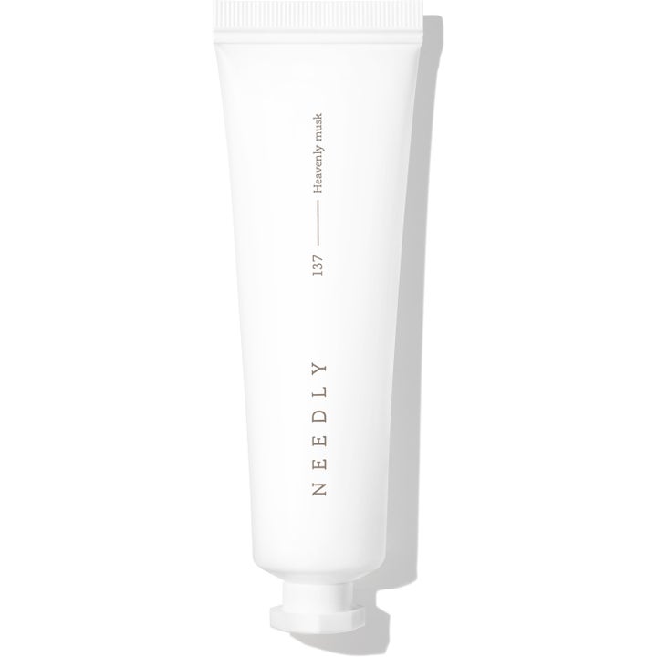 Needly Sensory Hand Cream 137 Heavenly Musk 30ml fuktighetsgivende håndkrem i hvit tube med minimalistisk design