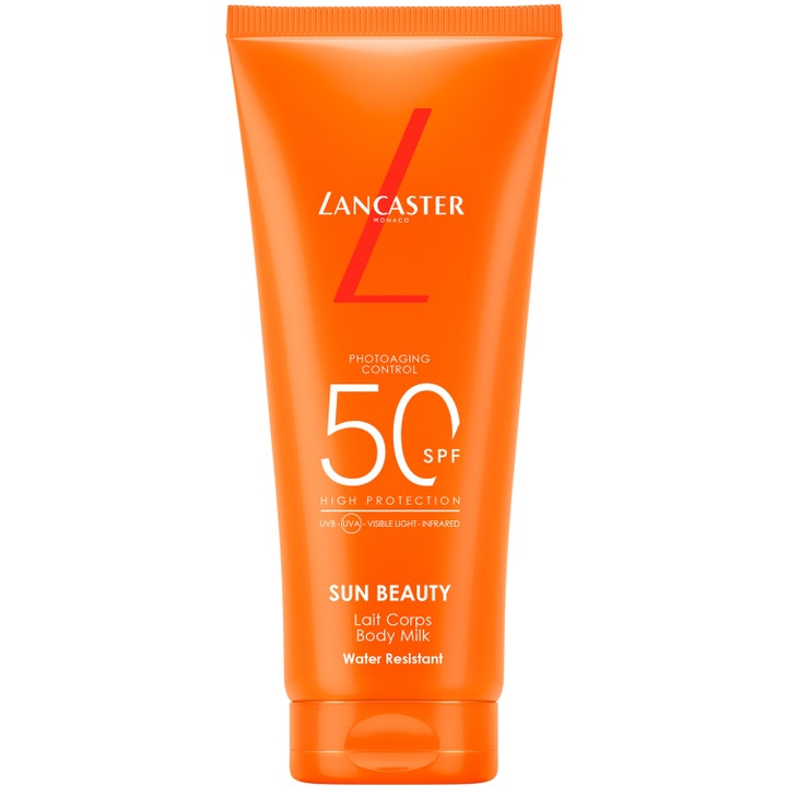 Lancaster Sun Beauty Body Milk SPF 50 solkrem mot aldringstegn i en oransje tube med hvit og rød tekst
