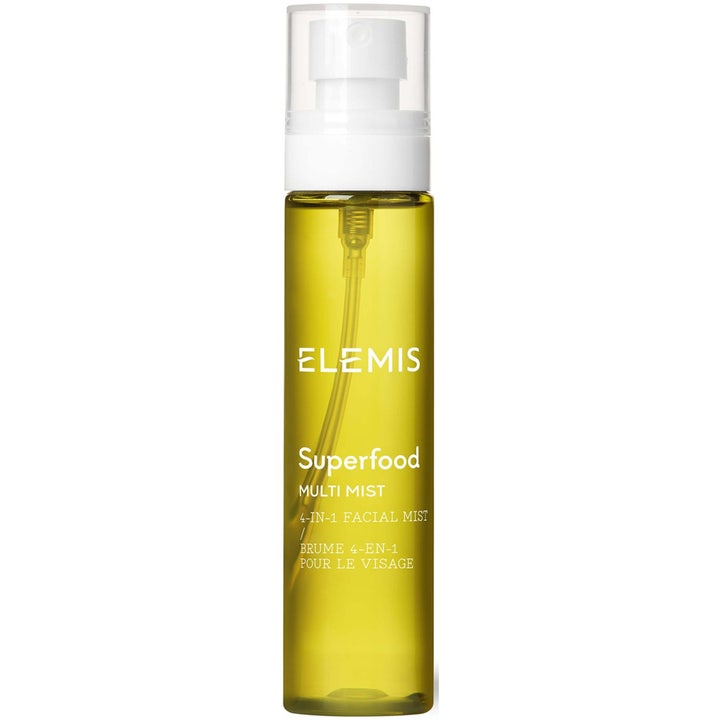 Elemis Superfood Multi Mist 100 ml nærende ansiktsspray i klar flaske med gyllen væske og hvit spraykork.