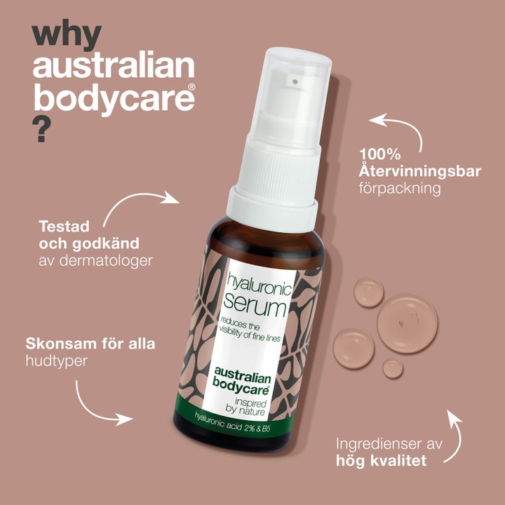 Australian Bodycare Face Serum 30 ml med hyaluronsyre og B5 i brun glassflaske med pumpe ved siden av serumdråper.