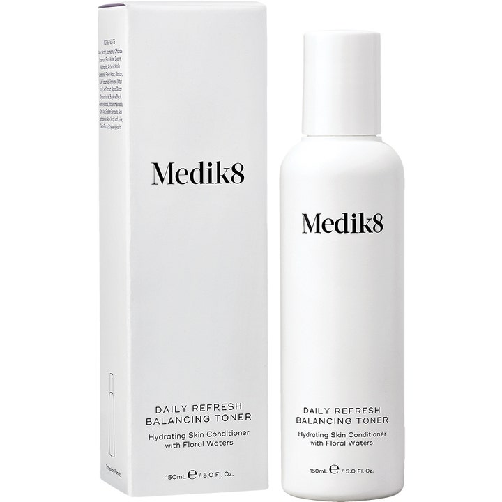 Medik8 Daily Refresh Balancing Toner 150 ml fuktighetsgivende ansiktsvann i hvit flaske og hvit eske