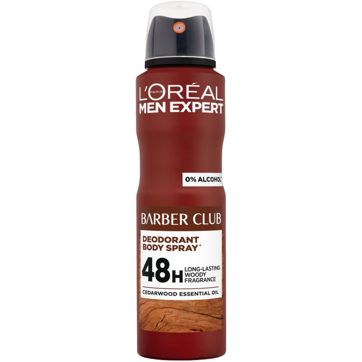 L'Oréal Men Expert Barber Club Deodorant Body Spray gir 48 timers friskhet i en brun sprayboks med tredekor.