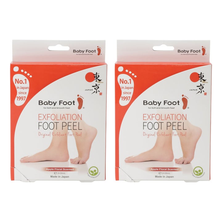 Baby Foot Exfoliation Foot Peel 2x35ml eksfolierende fotmaske i hvit og rød eske med bilde av myke føtter
