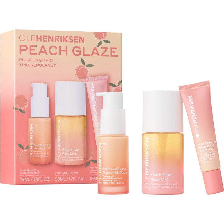 Ole Henriksen Peach Glaze Plumping Trio hudpleiesett som gir glød med serum mist og leppepleie i ferskenfarget design