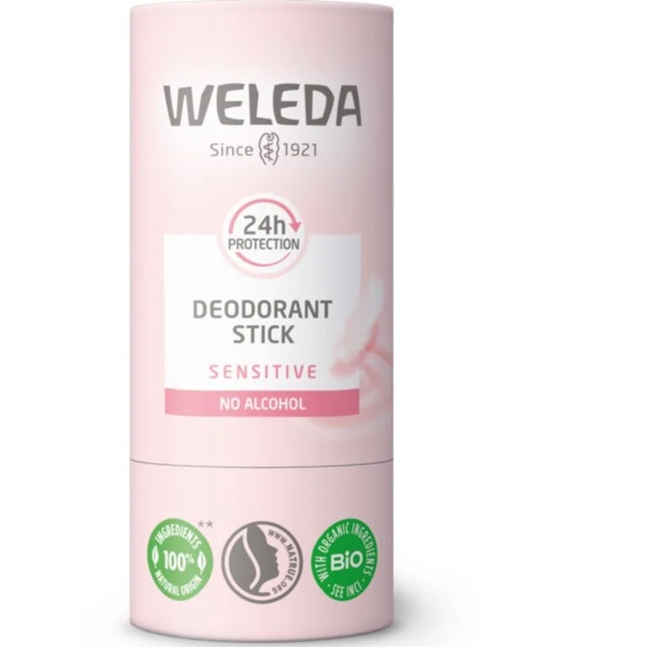 Weleda Deodorant Stick Sensitive gir 24 timers beskyttelse i en lys rosa sylindrisk beholder for sensitiv hud.