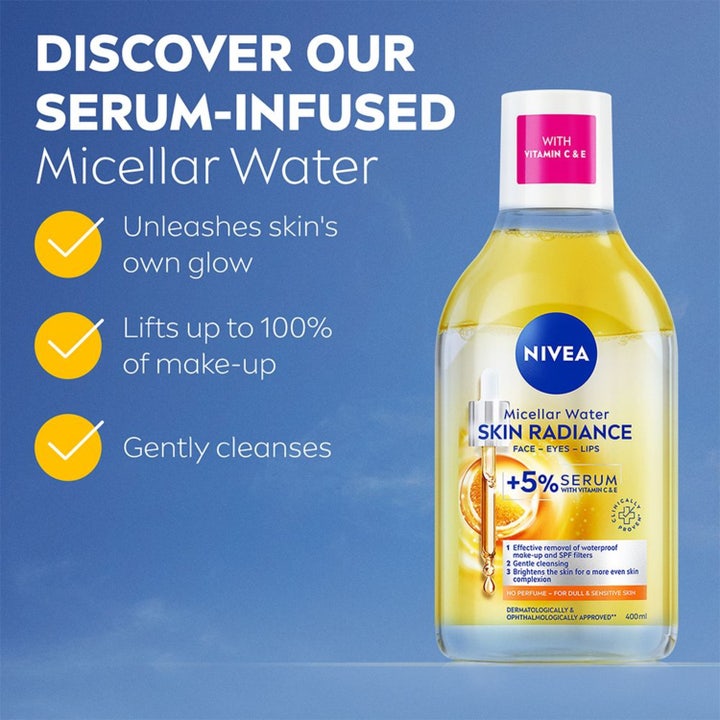 NIVEA Micellar Water Skin Radiance 400 ml micellærvann med vitamin C og E som gir glød i en klar plastflaske.