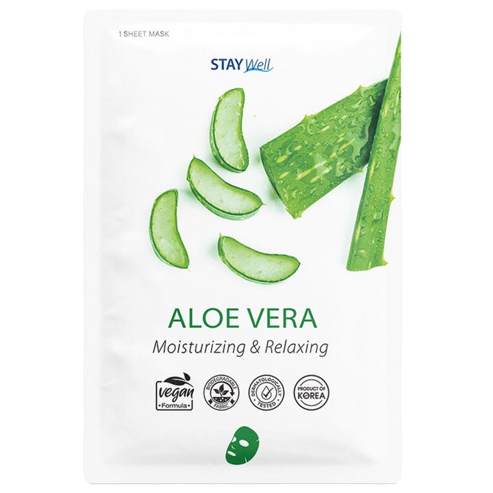 STAY Well Aloe Vera 1 sheet mask fuktighetsgivende ansiktsmaske i hvit pakke med grønne aloe vera-blader