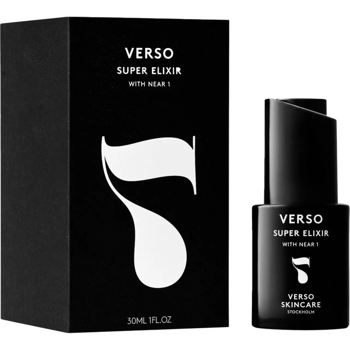 Verso N°7 Super Elixir 30 ml ansiktsolje med NEAR 1 i svart eske og pumpeflaske som gir huden ny glød