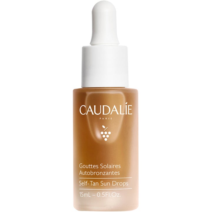 Caudalie Gouttes Solaires Autobronzantes 15 ml selvbruningsdråper gir glød i frostet glassflaske med hvit pipette