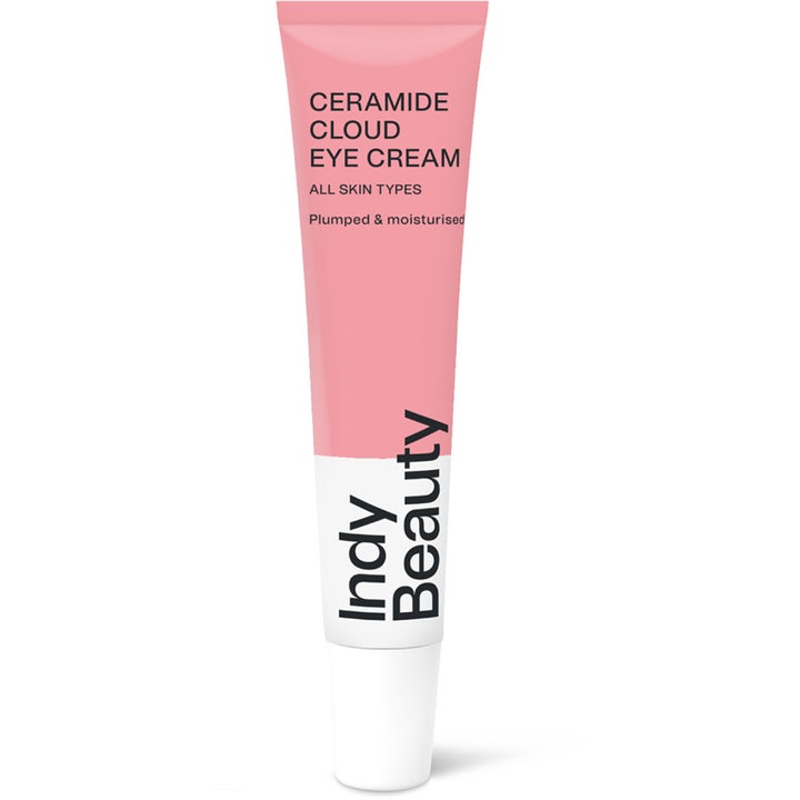 Indy Beauty Ceramide Cloud Eye Cream fuktighetsgivende øyekrem i rosa og hvit tube som gir huden fylde