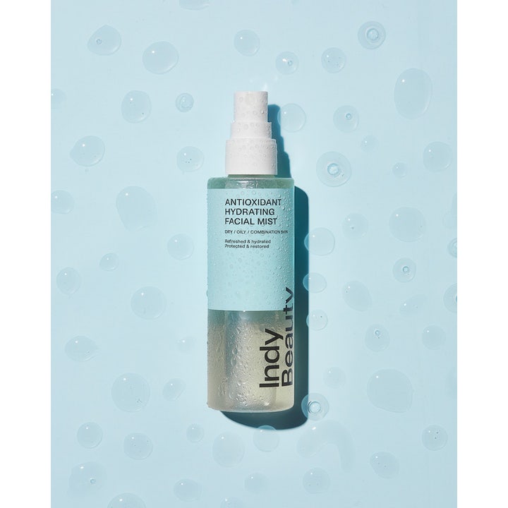 Indy Beauty Antioxidant Hydrating Facial Mist 100 ml fuktighetsgivende ansiktsspray i sprayflaske med vanndråper