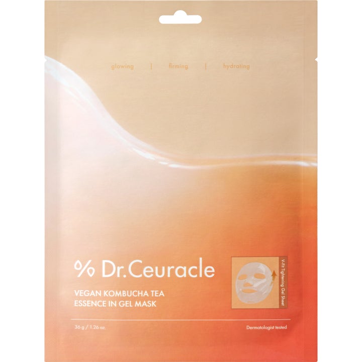 Dr. Ceuracle Vegan Kombucha Tea Essence In Gel Mask 36 g fuktighetsgivende ansiktsmaske i beige og oransje sachet.