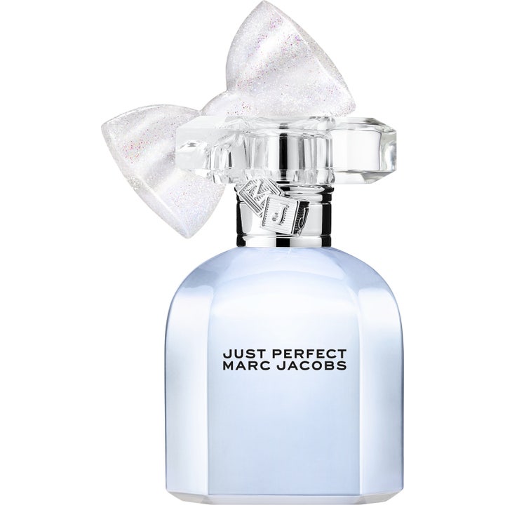 Marc Jacobs Just Perfect Eau de Parfum 30 ml parfyme i lyseblå glassflaske med glitrende sløyfe