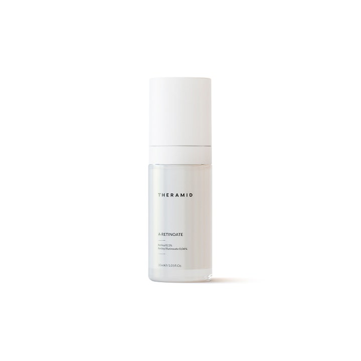 Theramid A-Retinoate 30ml fornyende ansiktsserum med retinal i en hvit minimalistisk pumpeflaske med frostet finish