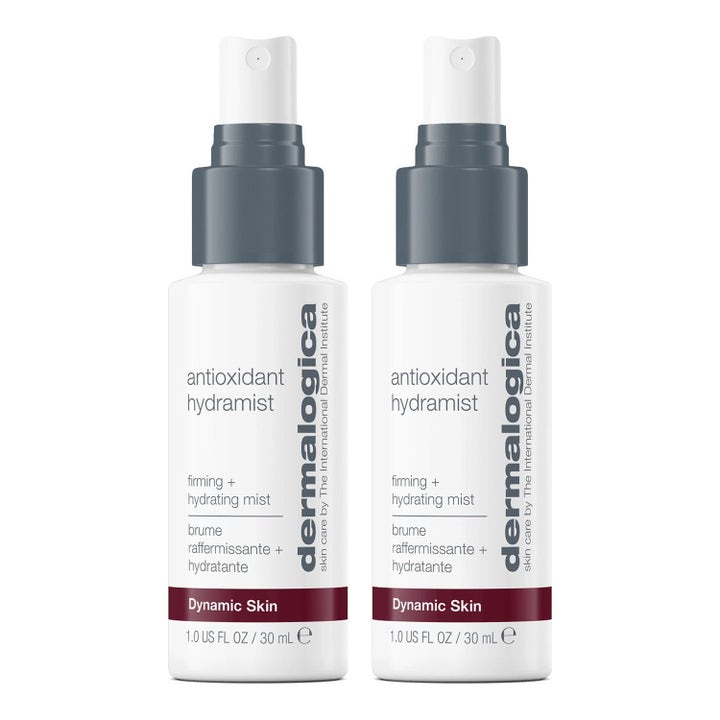 Dermalogica Antioxidant Hydramist 30 ml oppstrammende mist to hvite sprayflasker med grå pumpe og burgunder detalj