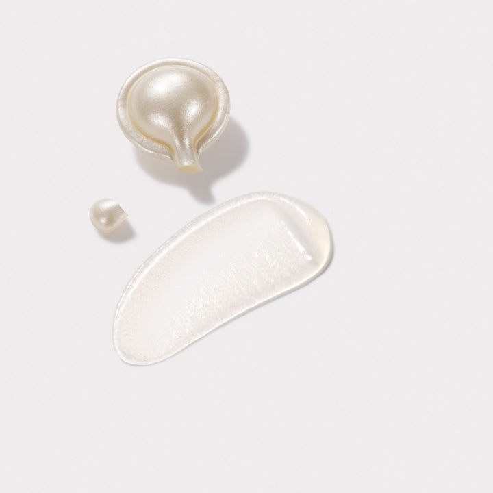 Elizabeth Arden Ceramide Capsules Hyaluronic Acid + Peptides 30 stk fuktighetsgivende serum med perlemorshvit kapsel og klar gel