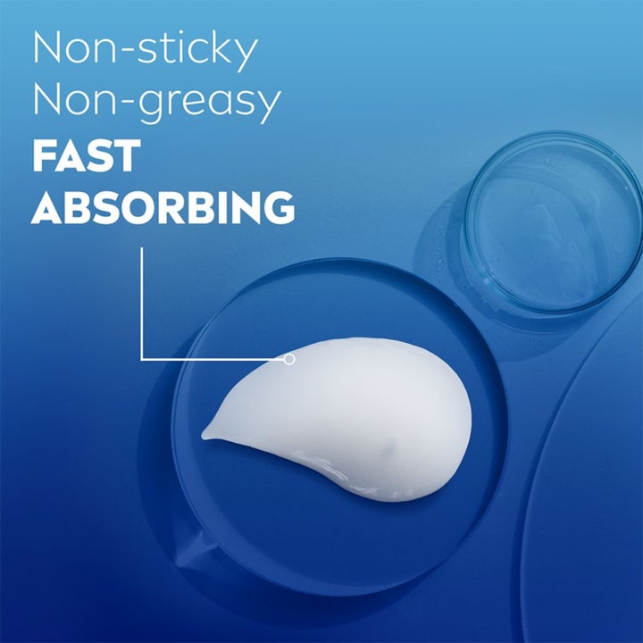 NIVEA MEN Sensitive After Shave Balm 100 ml beroligende aftershave med hvit tekstur som er non-sticky og fast absorbing