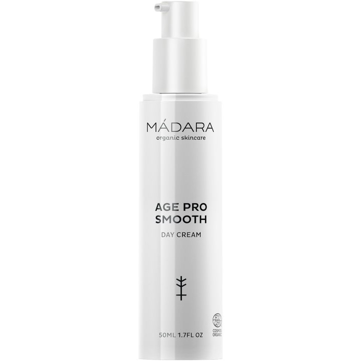 Mádara Age Pro Smooth Day Cream 50 ml fuktighetsgivende dagkrem i en stilren hvit pumpeflaske for glattere hud