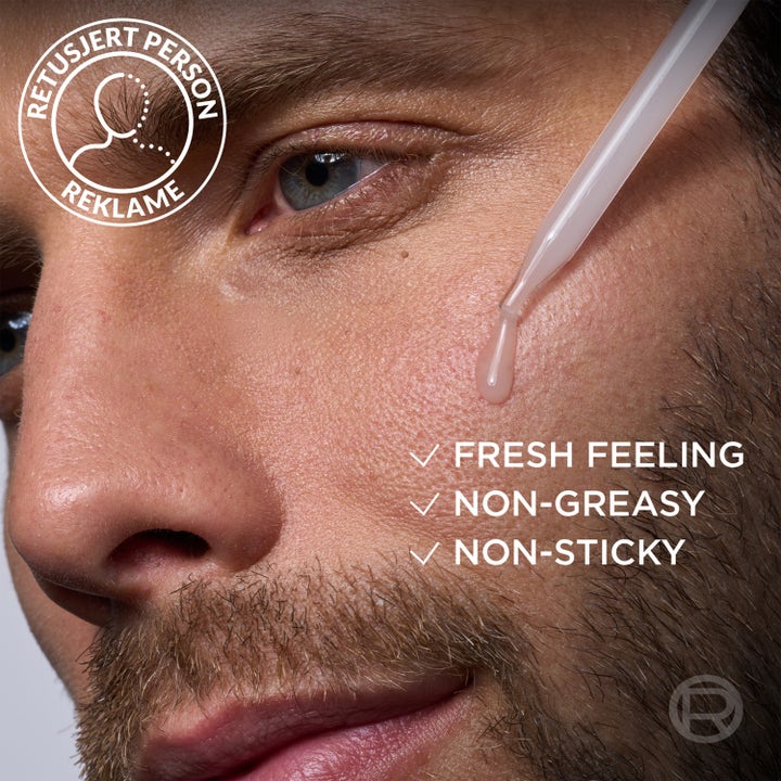 L'Oréal Paris Men Expert Power Age Serum 30 ml påføres med pipette på hud som gir en frisk og ikke-fet følelse.